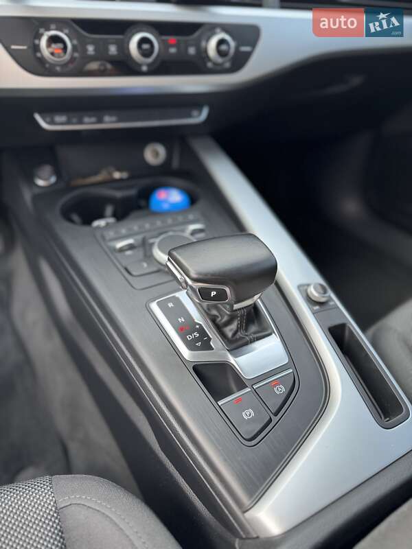 Универсал Audi A4 2016 в Львове