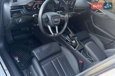 Седан Audi A4 2022 в 