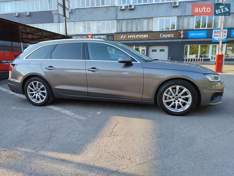 Универсал Audi A4 2022 в Киеве фото 8 Универсал Audi A4 2022 в Киеве