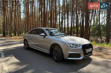 Седан Audi A4 2018 в 