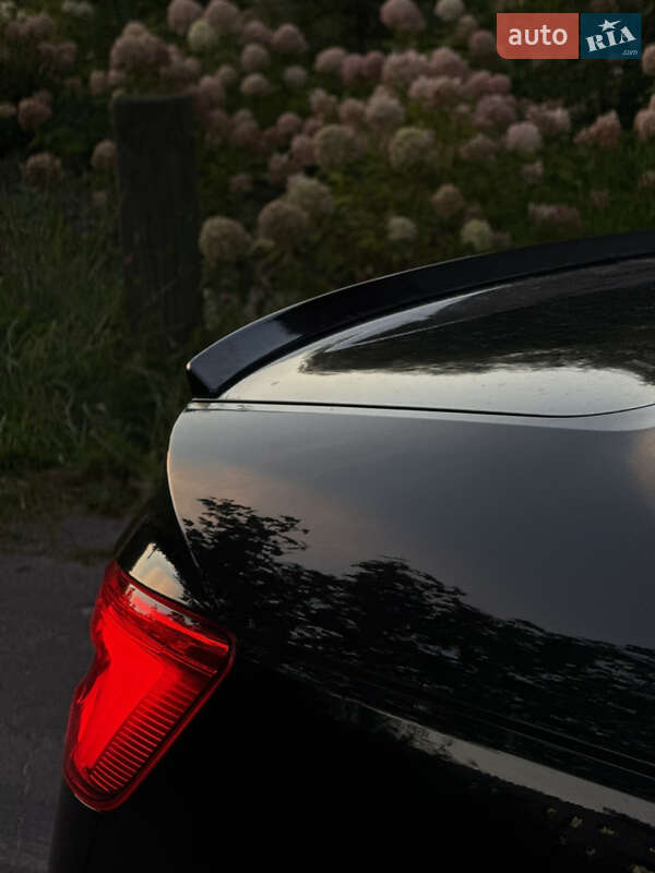 Седан Audi A4 2017 в Львове