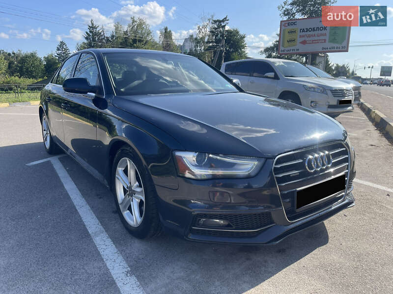 Седан Audi A4 2013 в Киеве