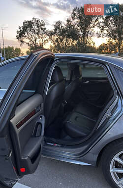 Седан Audi A4 2013 в 