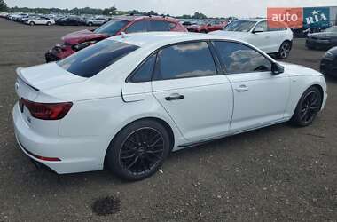 Седан Audi A4 2018 в 