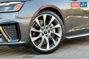 Седан Audi A4 2020 в 