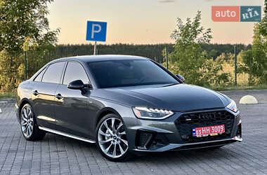 Седан Audi A4 2020 в 