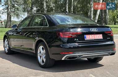 Седан Audi A4 2019 в 
