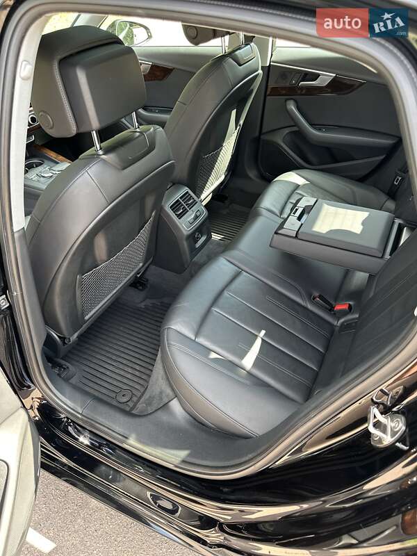 Седан Audi A4 2019 в Киеве