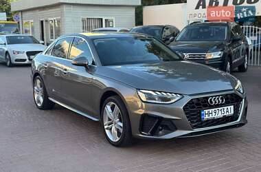 Седан Audi A4 2021 в 