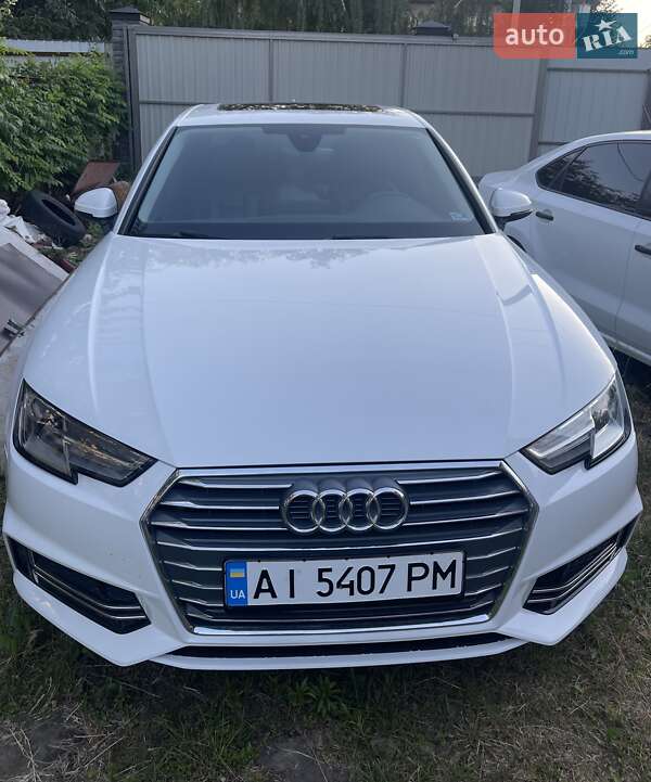 Седан Audi A4 2016 в Киеве