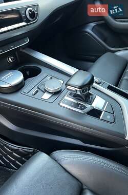 Седан Audi A4 2016 в 