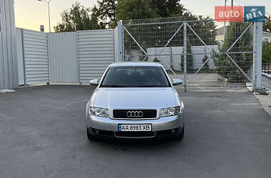 Седан Audi A4 2004 в 