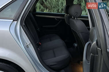 Седан Audi A4 2004 в 