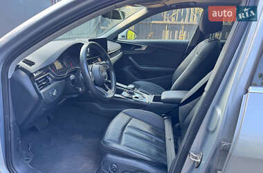 Седан Audi A4 2021 в 