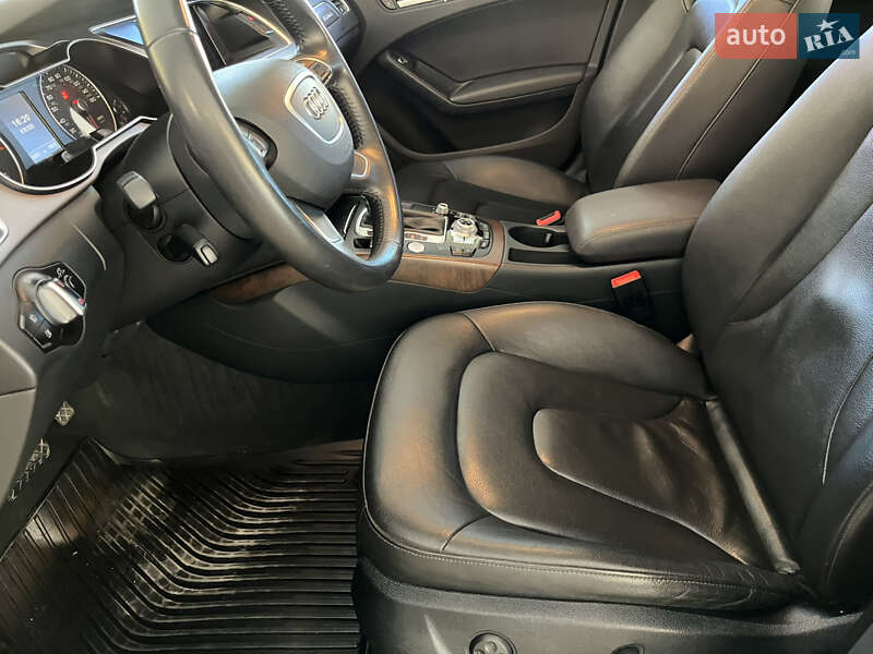 Седан Audi A4 2013 в Черновцах