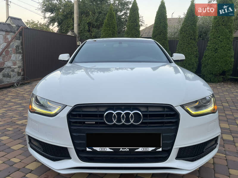 Audi A4 2014