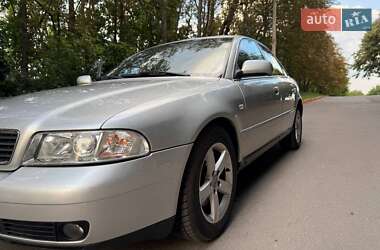 Седан Audi A4 1999 в 