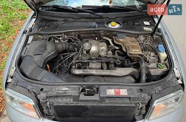 Седан Audi A4 1999 в 