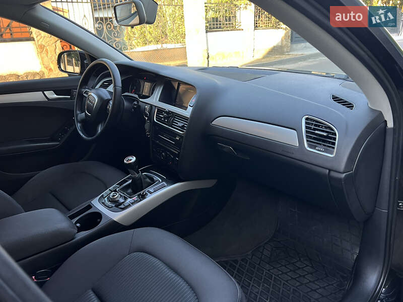 Универсал Audi A4 2011 в Львове