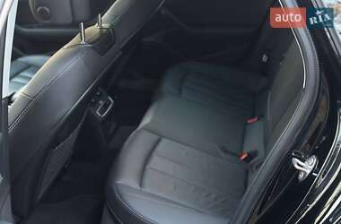 Седан Audi A4 2019 в 