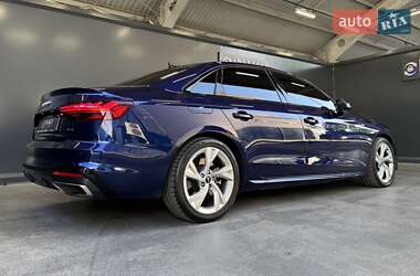 Седан Audi A4 2021 в 