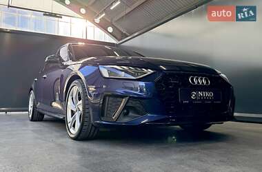 Седан Audi A4 2021 в 