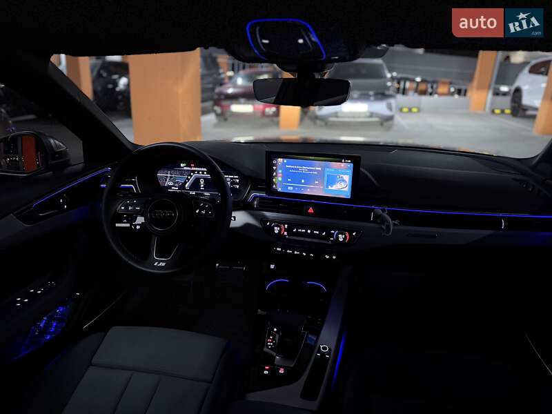 Седан Audi A4 2023 в Киеве