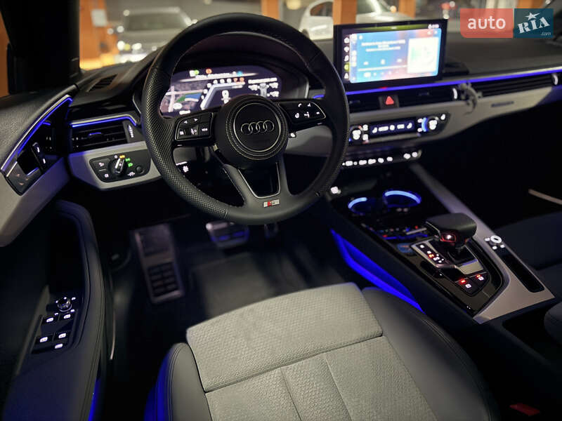 Седан Audi A4 2023 в Киеве