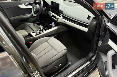 Седан Audi A4 2023 в Киеве