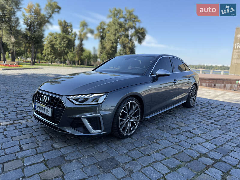 Седан Audi A4 2023 в Киеве
