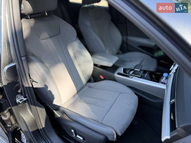 Седан Audi A4 2023 в Киеве