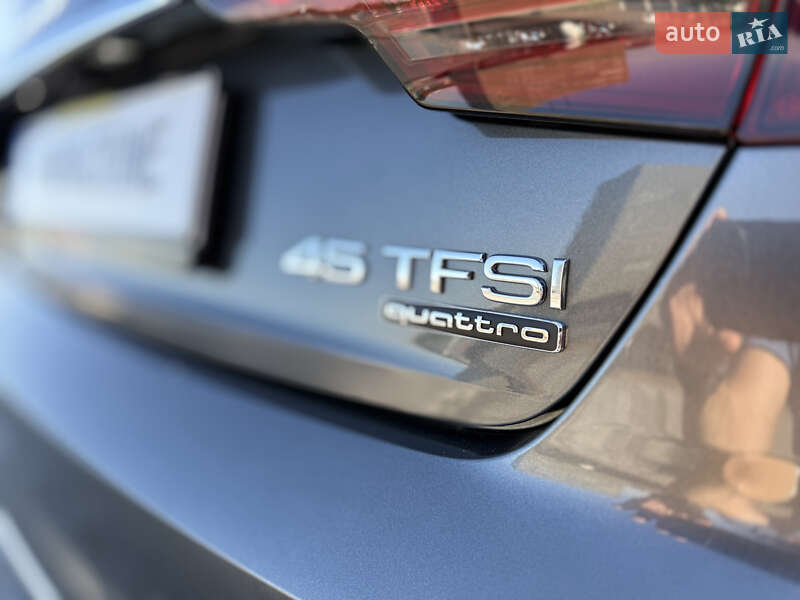 Седан Audi A4 2023 в Киеве