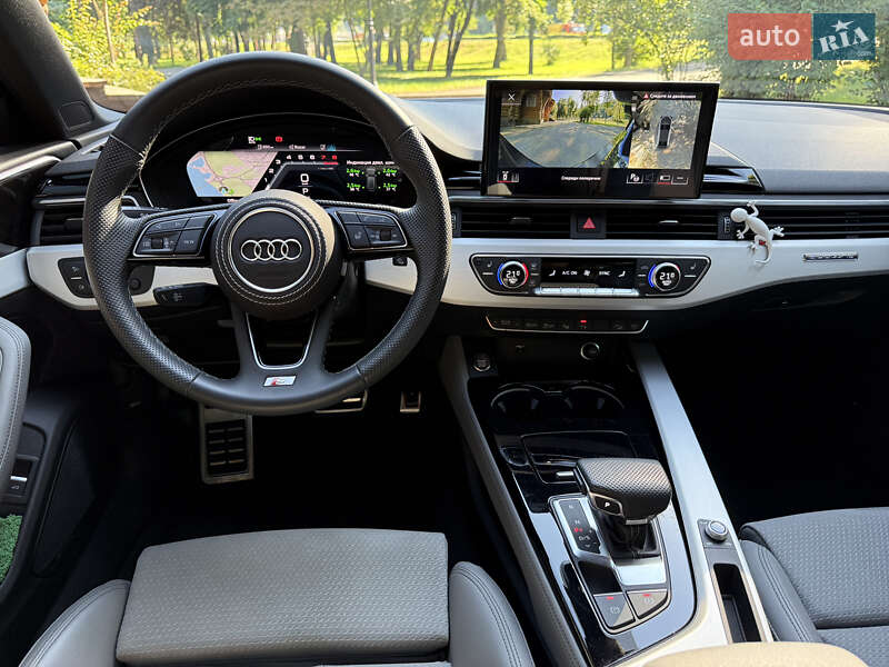 Седан Audi A4 2023 в Киеве