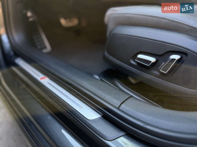 Седан Audi A4 2023 в Киеве
