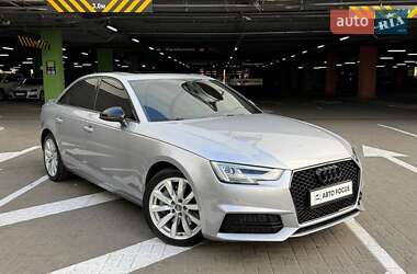 Седан Audi A4 2015 в Киеве