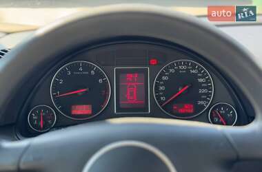 Седан Audi A4 2003 в 