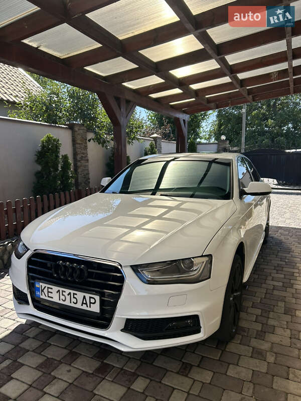 Седан Audi A4 2015 в Днепре