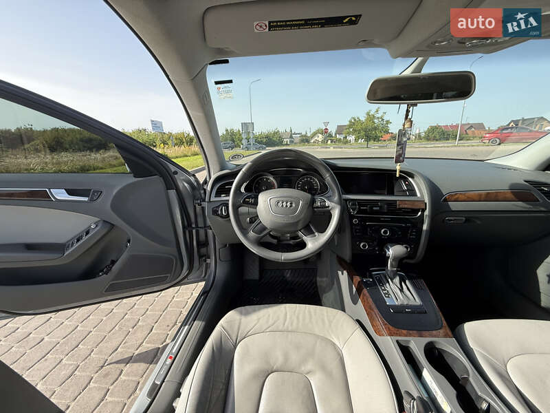 Седан Audi A4 2014 в Городке