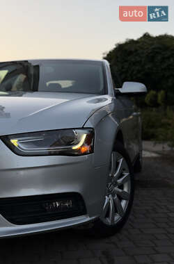 Седан Audi A4 2013 в 