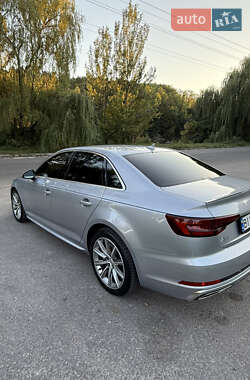 Седан Audi A4 2018 в 