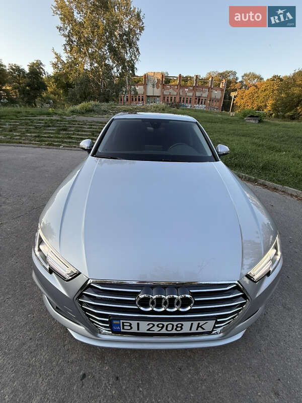 Седан Audi A4 2018 в Полтаве
