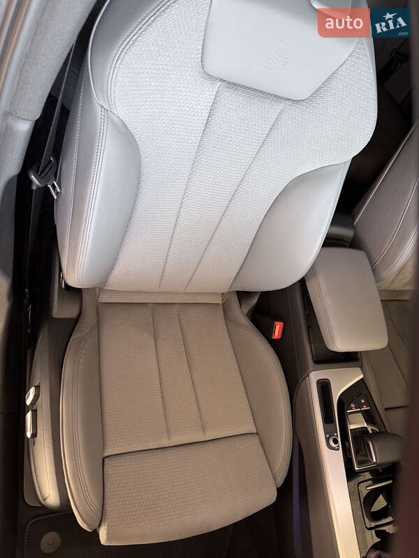 Седан Audi A4 2023 в Киеве