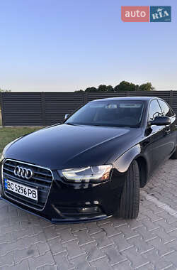 Седан Audi A4 2012 в Львові