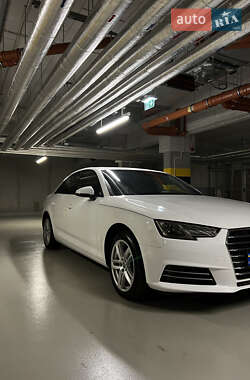 Седан Audi A4 2016 в 