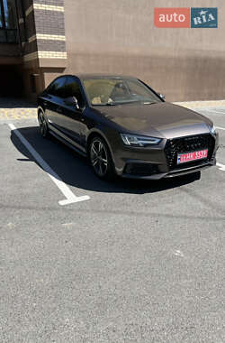 Седан Audi A4 2017 в 