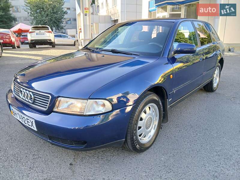 Универсал Audi A4 1999 в 
