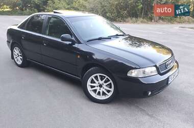 Седан Audi A4 1995 в 
