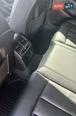 Седан Audi A4 2016 в 