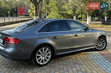 Седан Audi A4 2011 в 