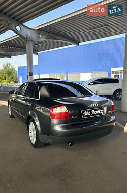 Седан Audi A4 2001 в 
